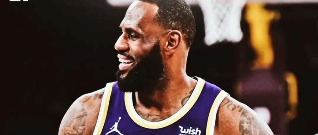 反转！詹姆斯被“捅”8次，湖人又变阵了