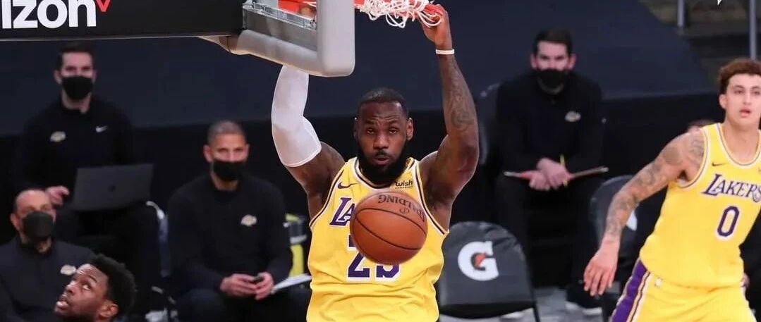 詹姆斯累惨了！又打加时，关键一攻一防杀死比赛！