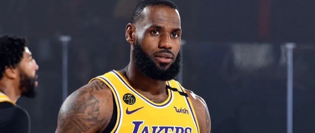 赢了！湖人3-1火箭！詹姆斯卡皇杀死比赛，变阵派出了奇兵！