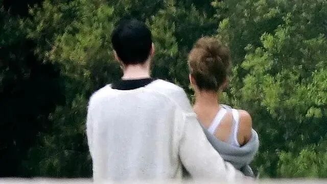【女性】甜心大妞比萧亚轩还牛？男友永远18，一张玫瑰脸太斩男（组图） - 35