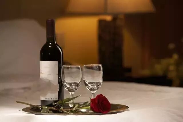 懂葡萄酒的人，从不说“红酒”二字