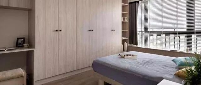 不要在卧室放独立衣柜啦，现在时髦这种衣柜，不吃灰也不占地！