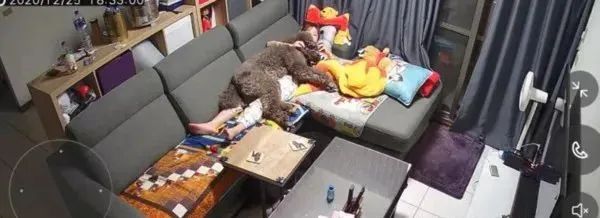 女儿经常被鬼压床，妈妈连夜排查，才发现“真凶”居然是...