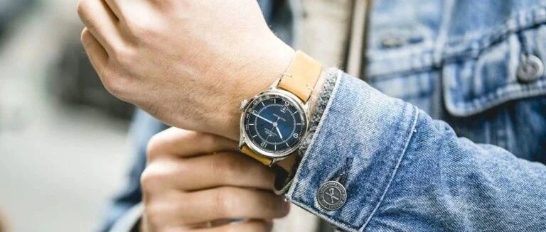 要啥赛博朋克，年轻人复古一点不好吗？