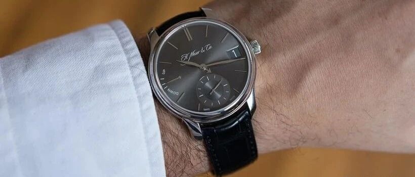 亨利慕时的万年历什么级别？