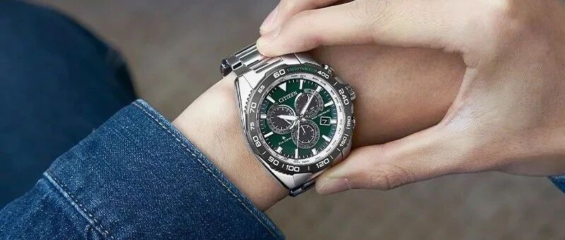 2021年的最后一个月，愿意用不到一个月工资买表吗？