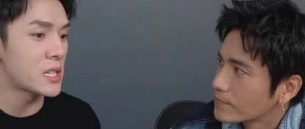 #李佳琦陈坤肤色#上热搜，我却注意到了他戴的手表