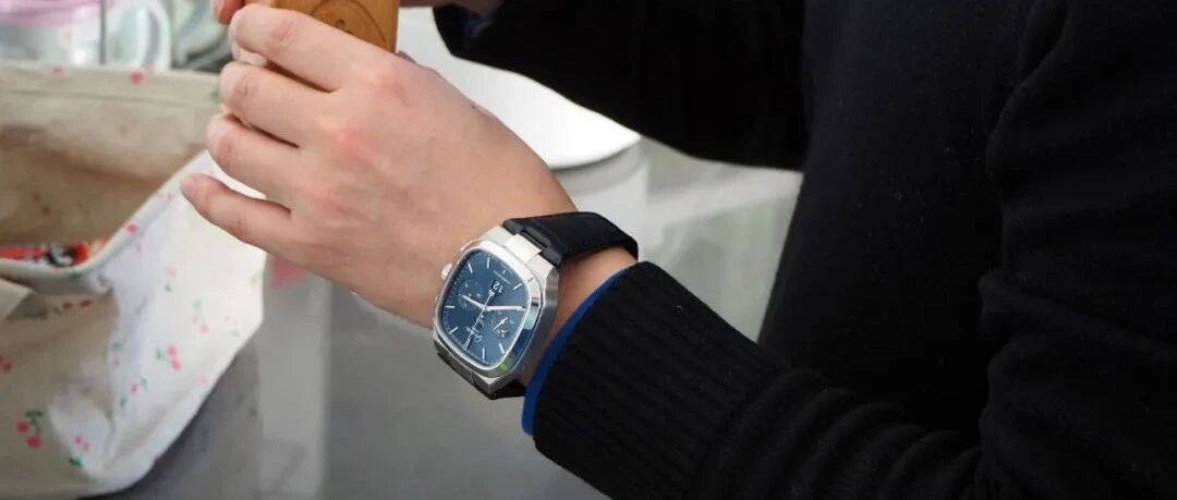 被GO这款70年代大日历计时腕表打脸了！