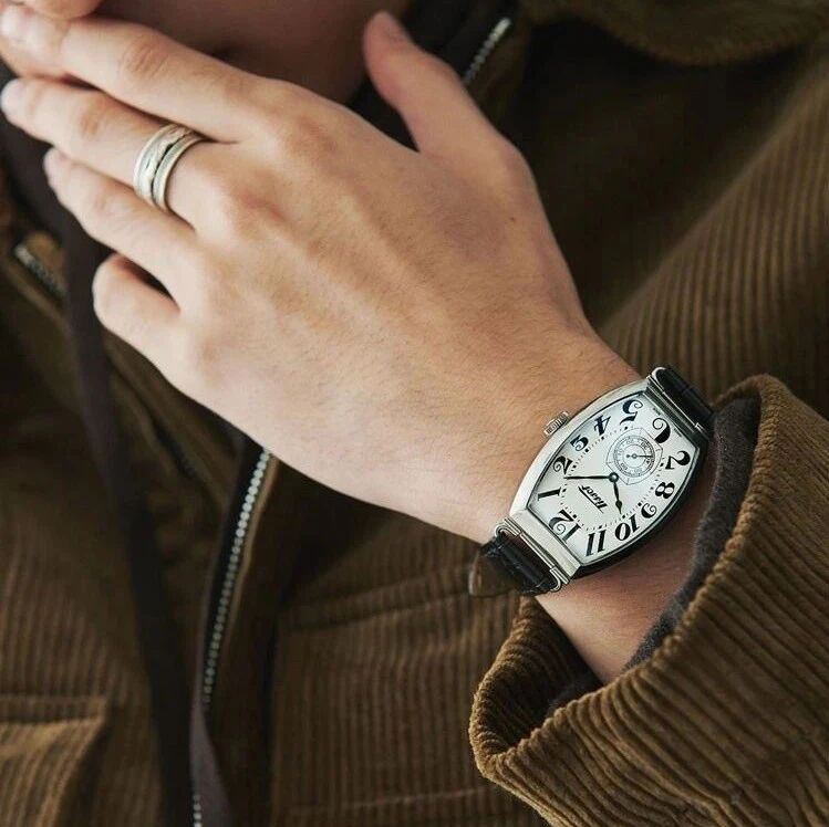 爱酒的男人，可能都无法抵抗天梭波尔图腕表