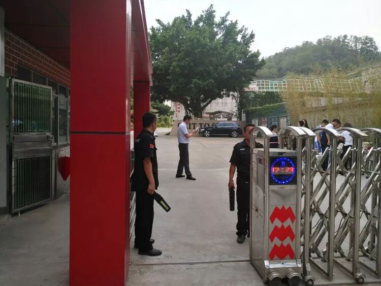 深圳市格睿特高级中学之手机管理篇——玩手机是毁掉成绩最快的方式