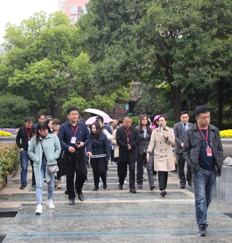 河南省委党校培训班学员莅临鑫苑名家考察交流 河南省委党校培训班学员莅临鑫苑名家考察交流