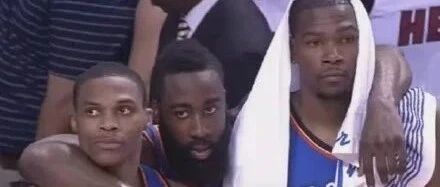 勒布朗和威少上一次交手，还是在2012年啊！