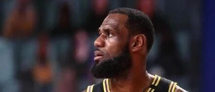 说詹姆斯最后一球不该传的人，可能没打过篮球