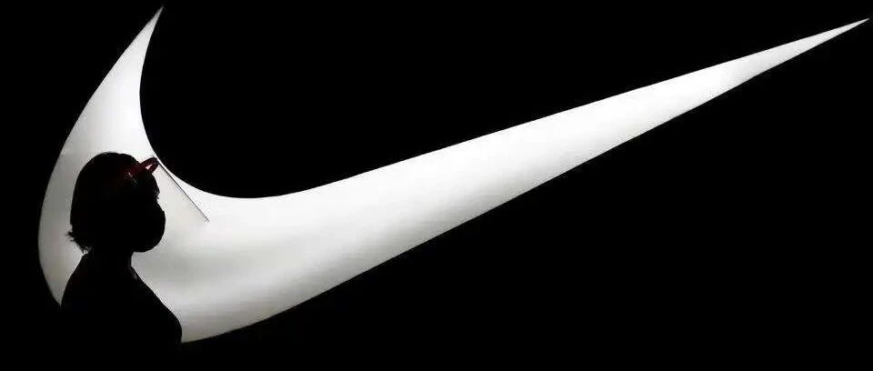 【跑向2022】愁眉苦脸的耐克——天下第一，逐渐老去？