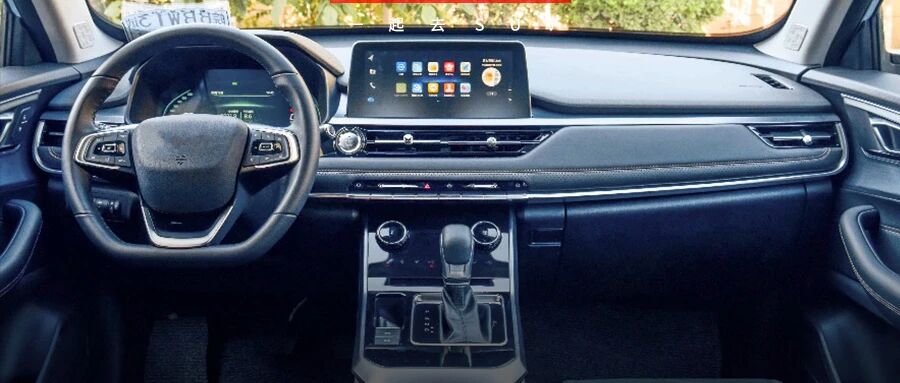 这台5.99万起的大牌SUV，空间配置都很不错，开着平顺又舒适，很实在