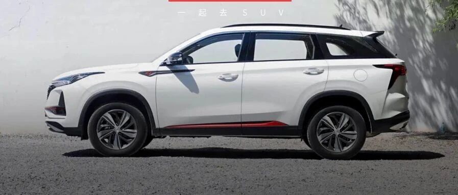 国产车就比合资差？这台国产SUV表示不服，动力、颜值、配置销量都更强！