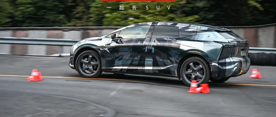 中国品牌、5.2米、3.9秒破百！这可能是全世界最骚的SUV，开起来......