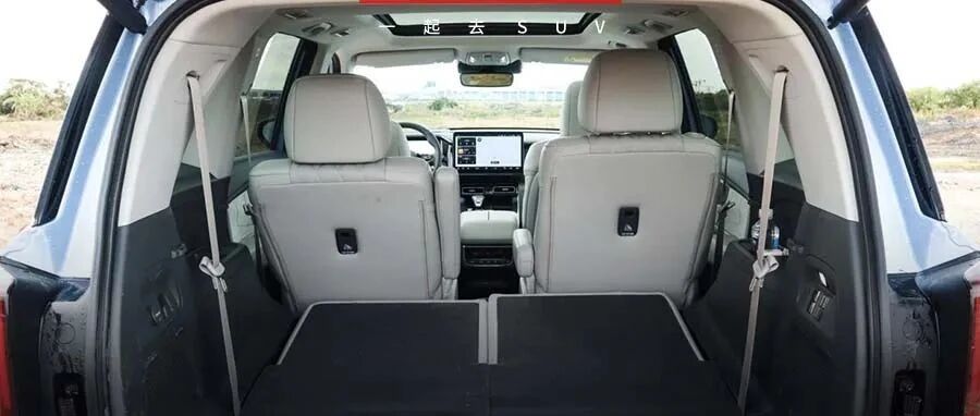 比汉兰达便宜10万，空间无敌大，随便开也就7个油，路人都看呆了！
