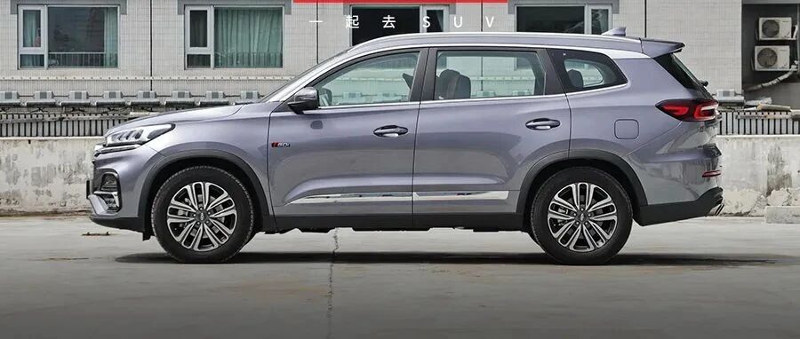 小伙10万预算买家用车，这么操作能省出2台苹果13！