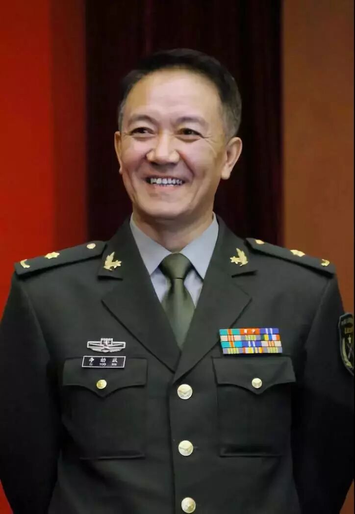 李幼斌军衔 军队文职|文职军人胸前的资历章你能看懂吗？