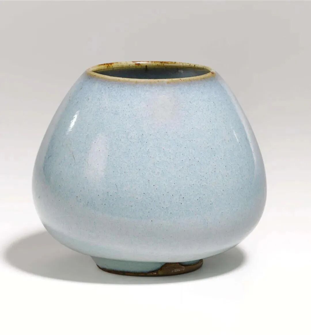 不起眼的钧窑鸡心罐还能再卖多少钱