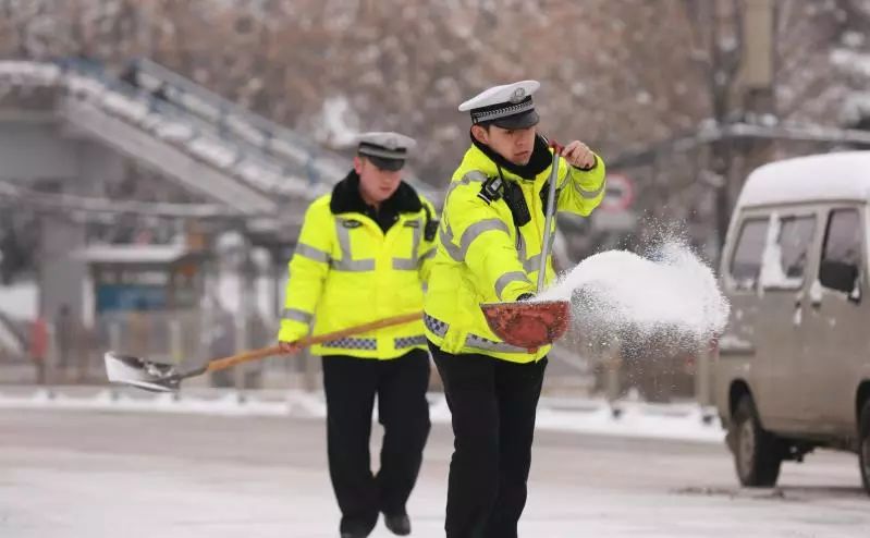 一夜之间南京发布温暖扫雪事件刷屏了西安人的朋友圈!what?