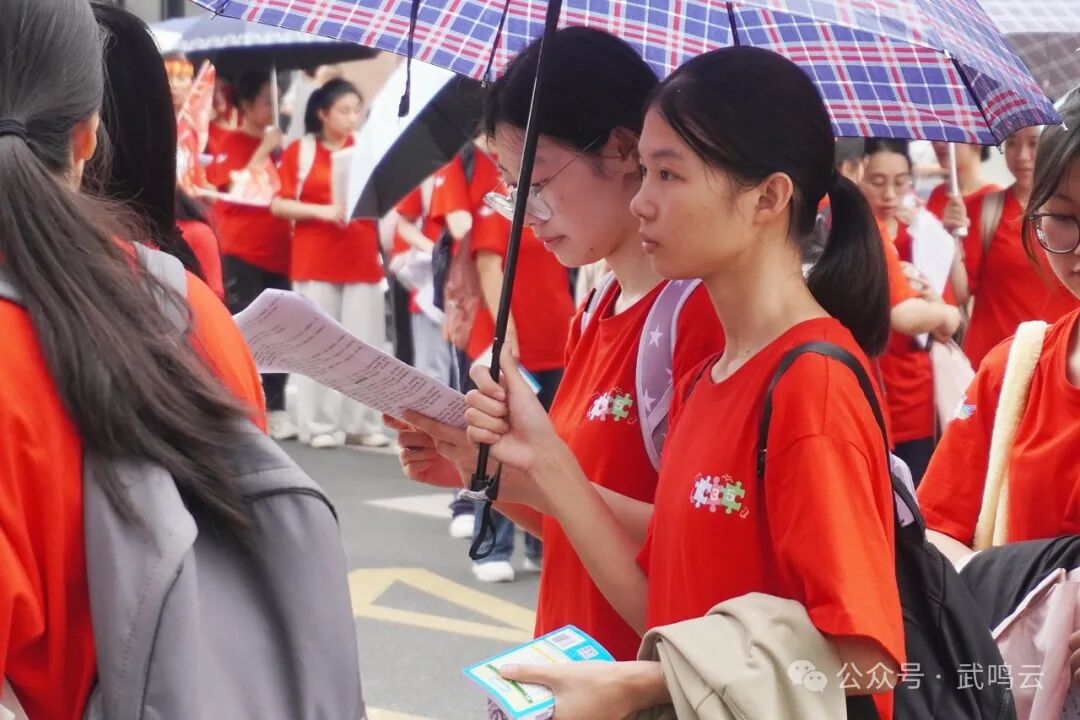 今年,武鸣高考考区共设武鸣高中,武鸣中学,广西民族高中,东盟华侨中学