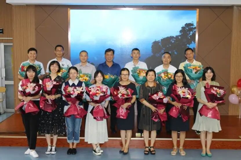 智慧理工 【MT期末述职】有心·有爱·有智慧：2020级理工MT（附视频）