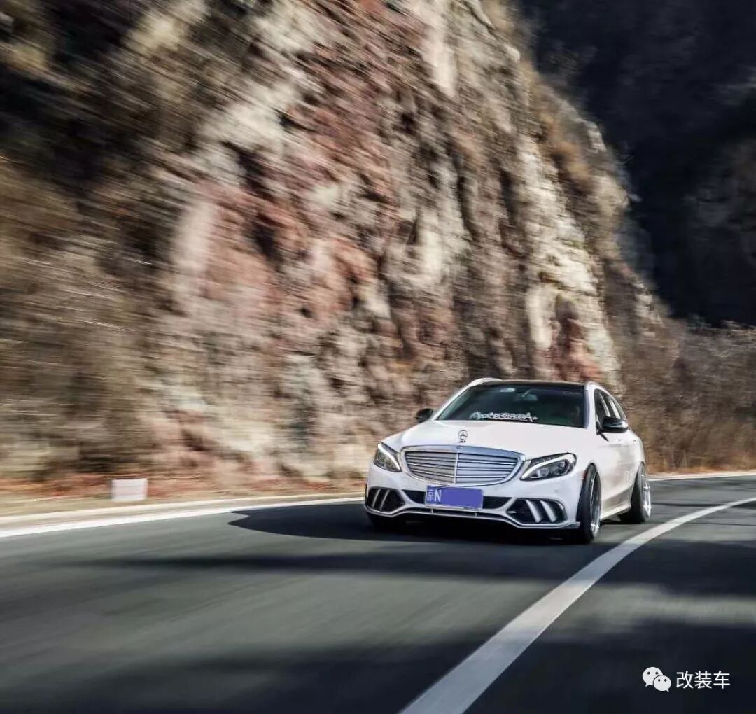 因為小眾而購買賓士c級旅行版 之後更是花費萬改成姿態大王 改裝車 微文庫