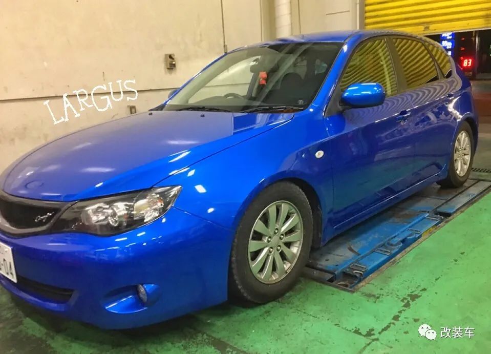 小姐姐用手动挡斯巴鲁翼豹做代步车 还能把改装玩得飞起 柠檬资讯