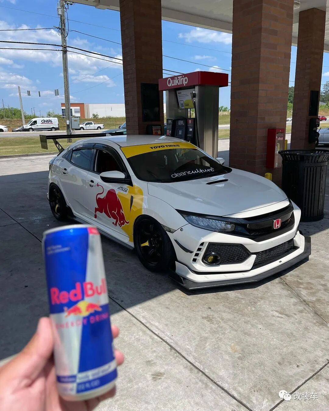 540马力的独眼本田思域type-r fk8,红牛涂装致敬f1冠军