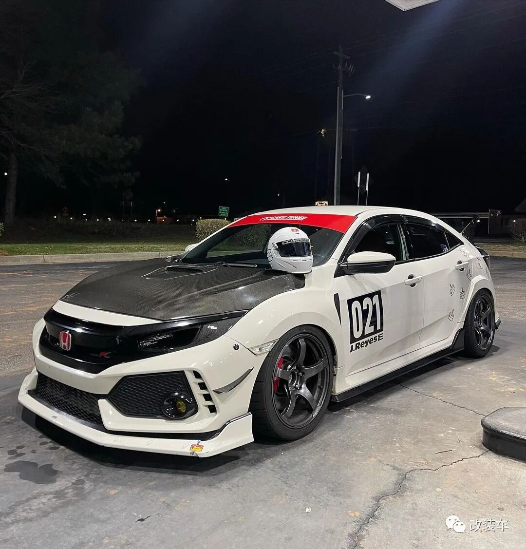 540马力的独眼本田思域type-r fk8,红牛涂装致敬f1冠军