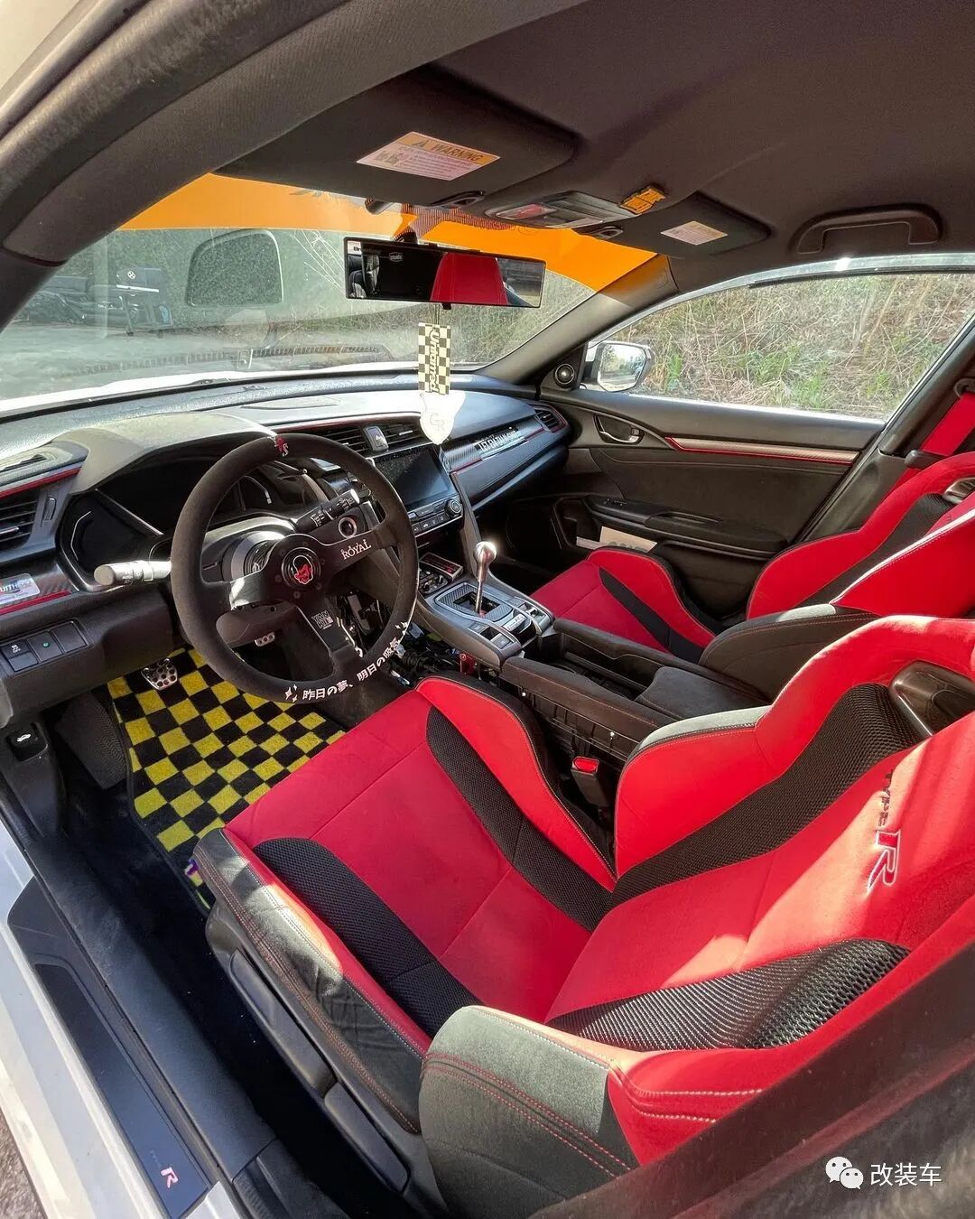 540马力的独眼本田思域type-r fk8,红牛涂装致敬f1冠军