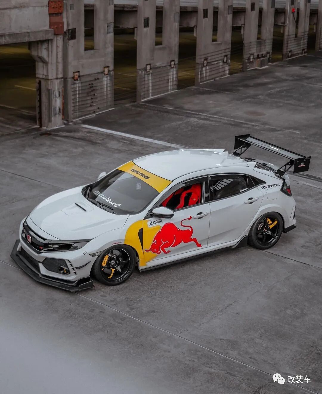 540马力的独眼本田思域type-r fk8,红牛涂装致敬f1冠军