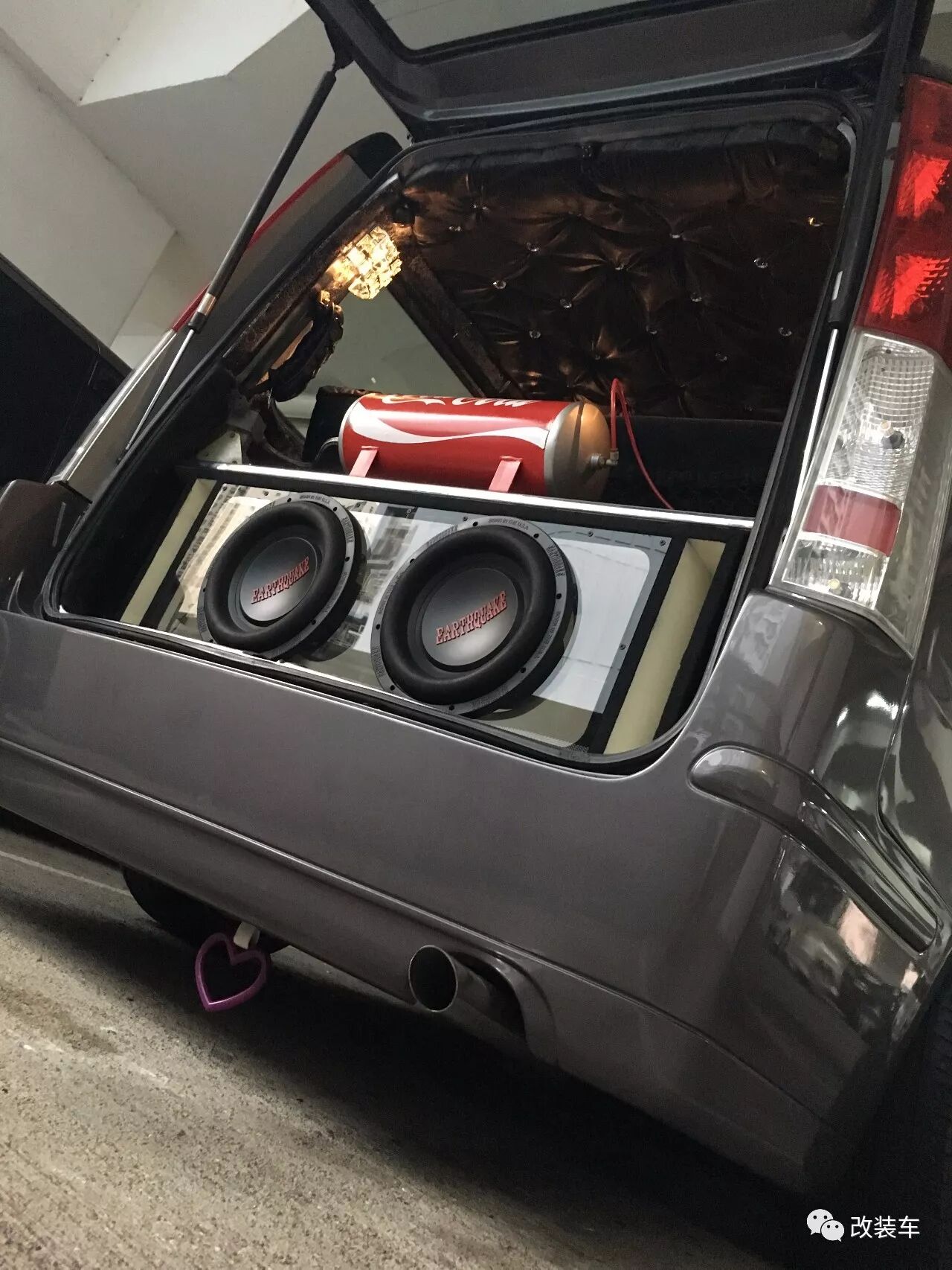 香港奶爸爆改本田溫馨七座車 沒想到他還是個瘋狂的貨車司機 改裝車 微文庫