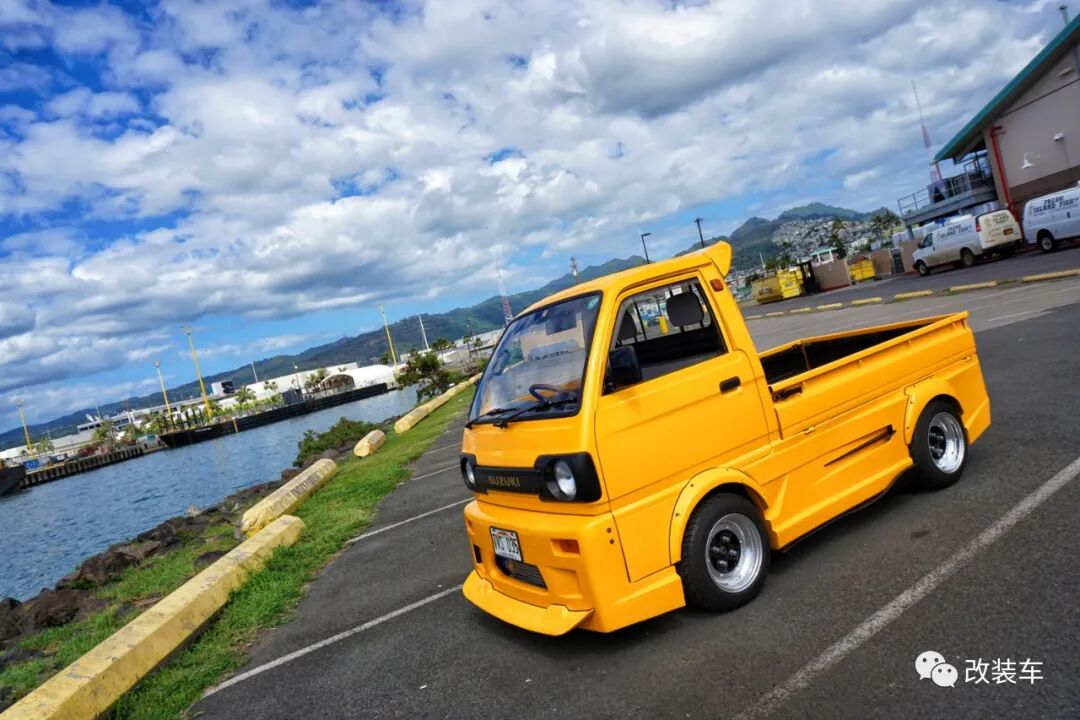 中置四驱五速手动的双门超跑,今晚我在秋名山等你