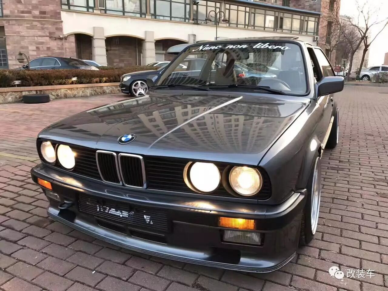 遼寧車友從垃圾堆買了輛寶馬車 翻新後的完美效果讓人感動 改裝車 微文庫