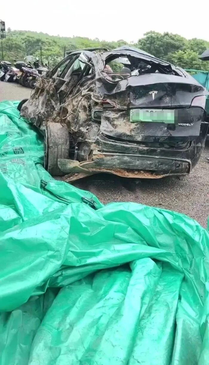 金华夫妻开特斯拉坠崖身亡事故，特斯拉最新回应