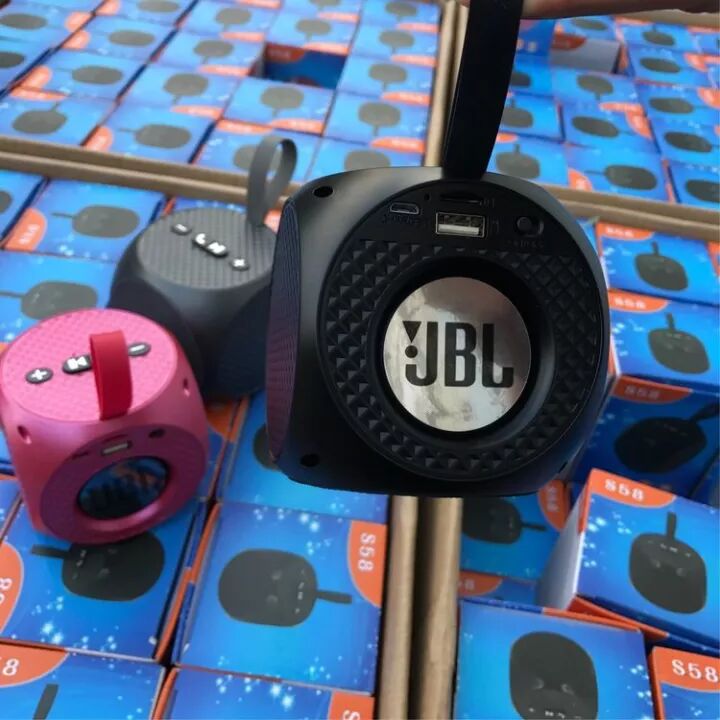 JBL骰子音响,低频“过敏”人群的福音,JBL EVEREST 710好听到耳朵怀孕!