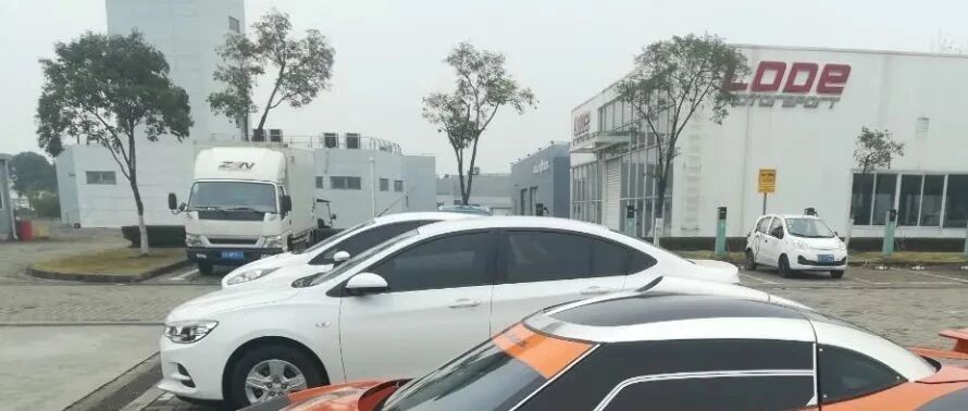 500万的荷兰超跑，全国仅两台，钥匙是奥迪的，给你开不走