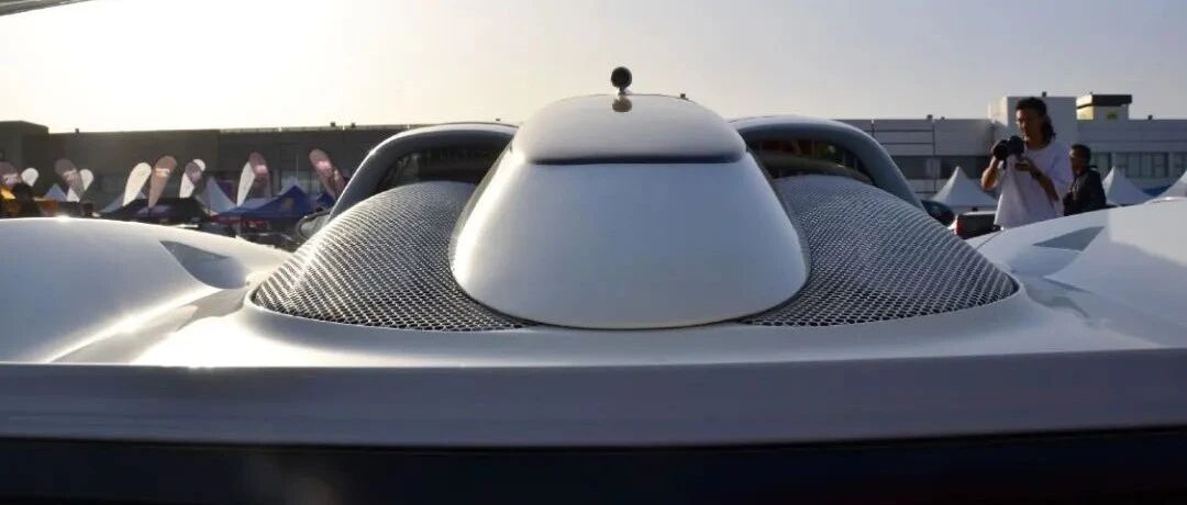 国内只有3辆，都在北京，秦奋曾买过，换挡杆是木头的