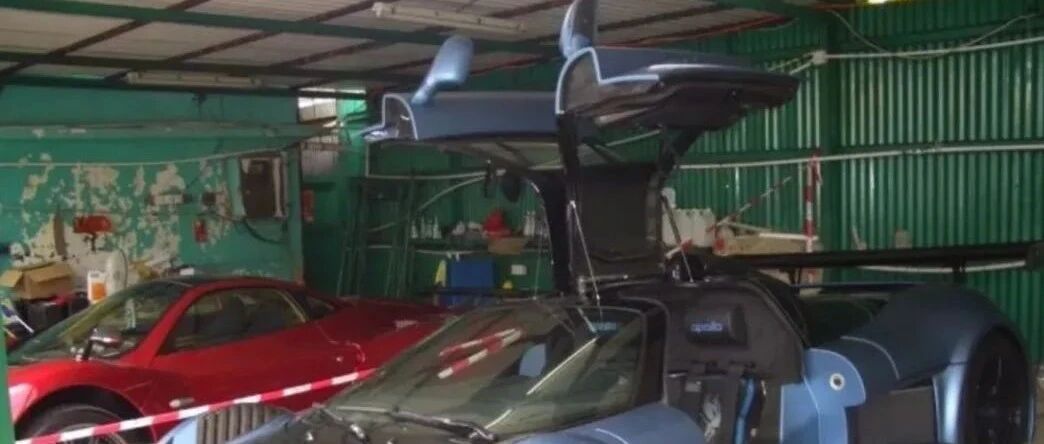 大陆帕加尼第一人，打包买5台，30岁不到，拥有20多辆超跑