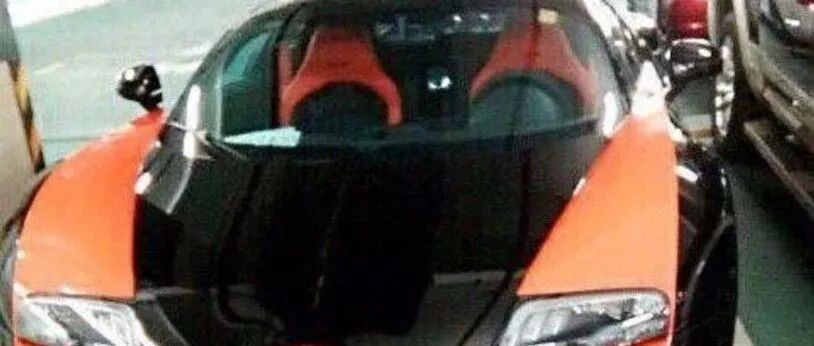 敞篷布加迪现身上海，国内仅1台，3年没上路，曾停汤臣一品