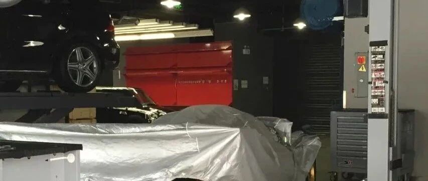 蒋鑫拥有过的帕加尼，内地仅1台，11年前值8百万，现雪藏车库