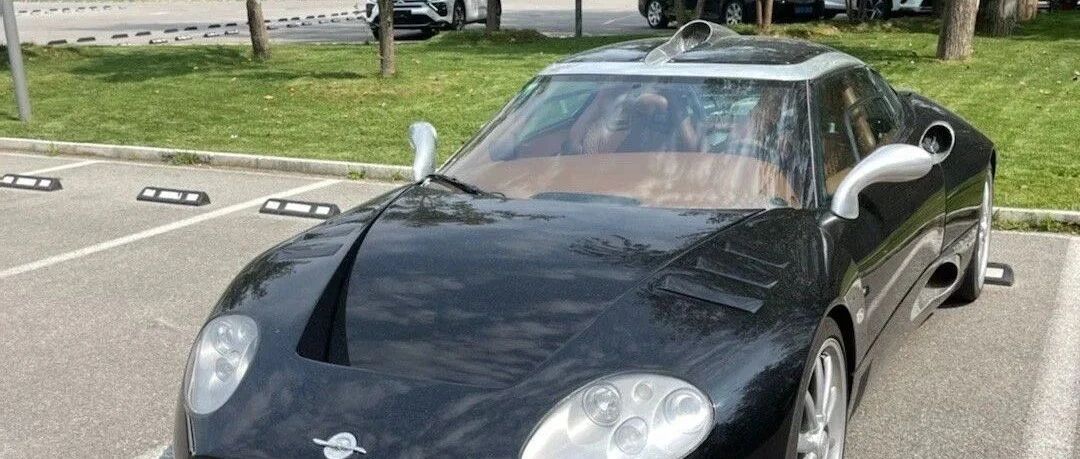 京A10000车主，有5辆劳斯莱斯，6块黑牌，C8最出名