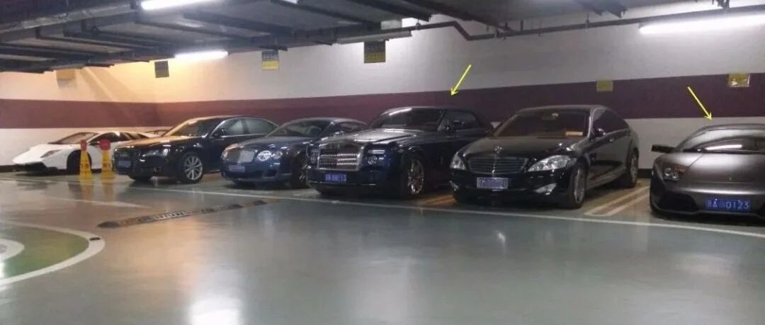 成龙的兰博基尼，顺子号车牌，13年时间，只开了2.7万公里