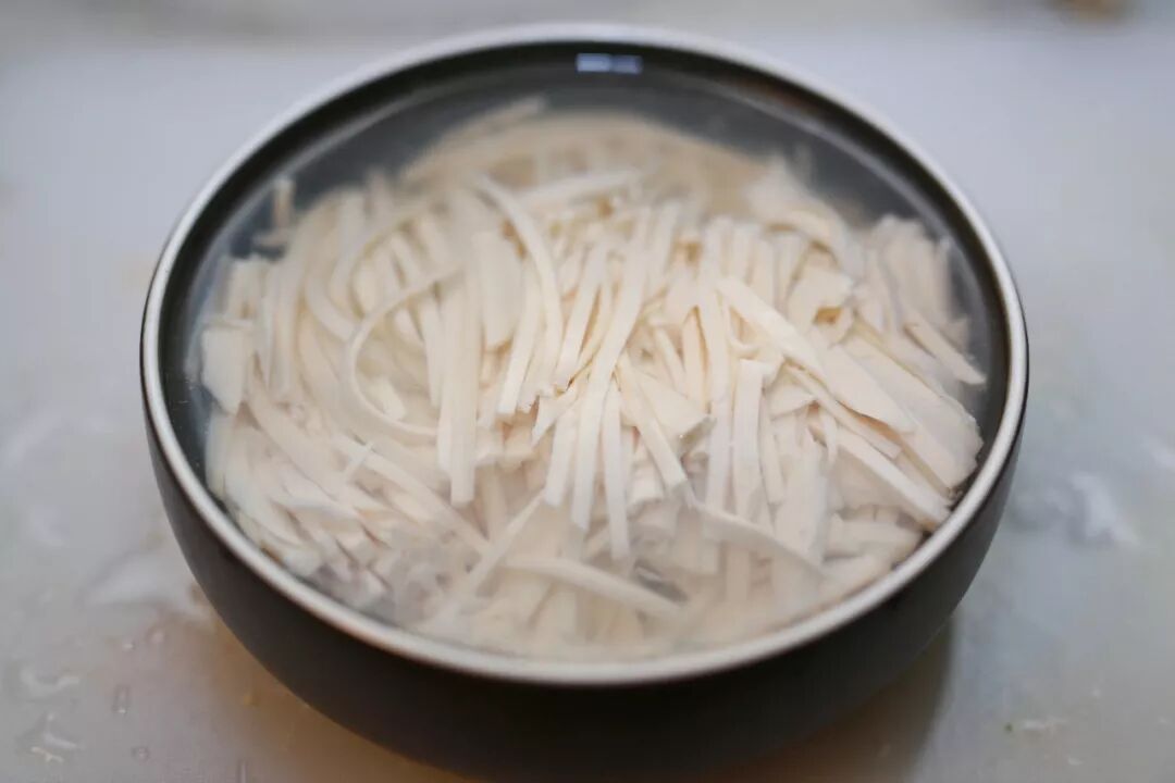 水淀粉怎么调_水汆丸子淀粉放多少_淀粉遇到碘水变蓝色