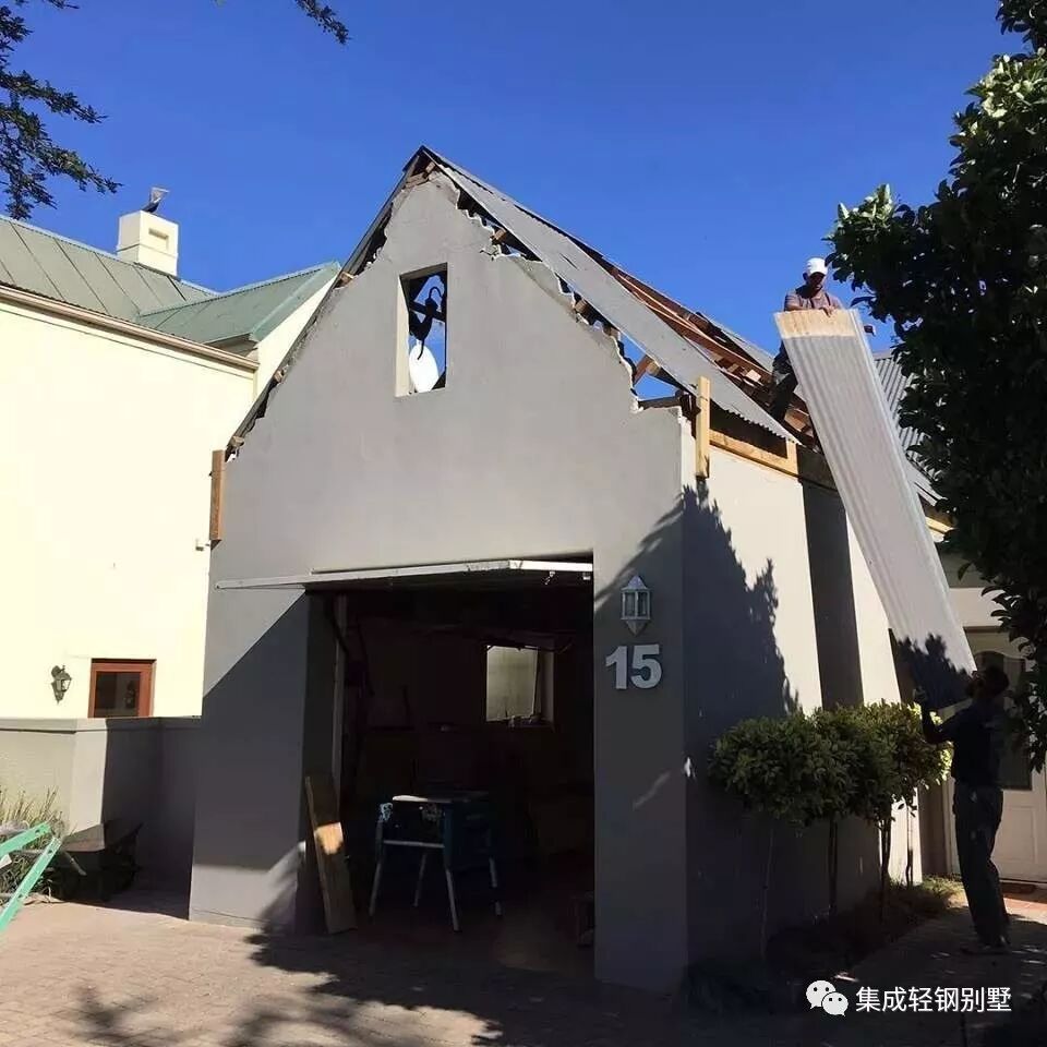 ​轻钢房屋空间小又不想拆掉重建，可以加盖一层可以吗？