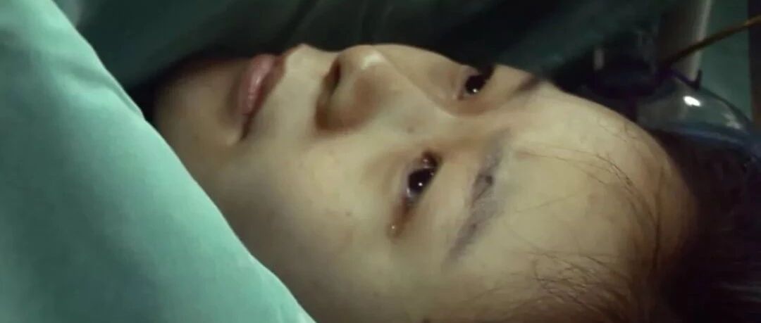 38岁产妇剖腹产经历曝光，丈夫的反应让人沉默……每个女人都是在用命生孩子！