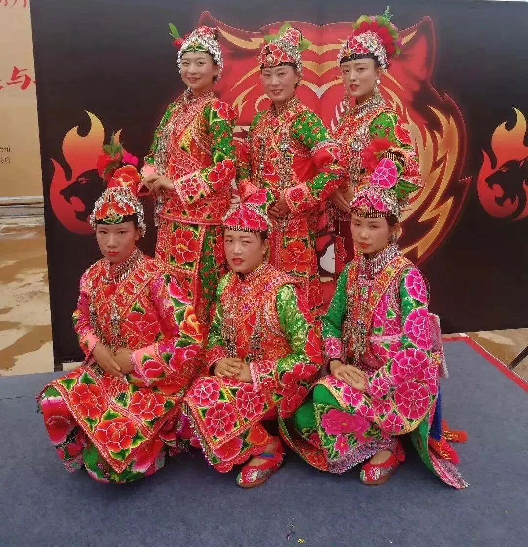 大理巍山彝族服饰